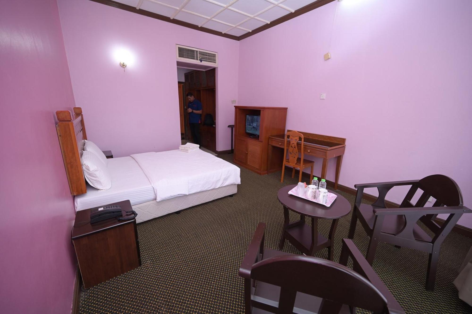 גואה מואסנג Kesedar Hotel Travel & Tours Sdn Bhd מראה חיצוני תמונה